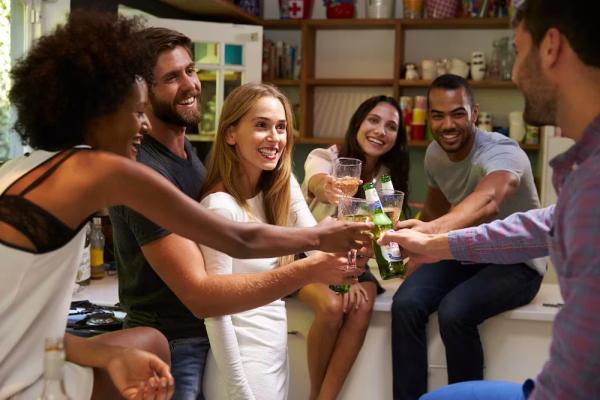 How to Throw a Successful (stress-free) Housewarming Party